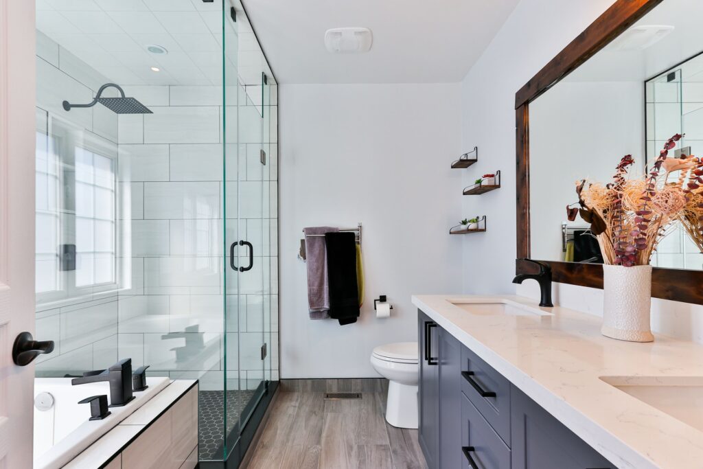 average cost small bathroom remodle